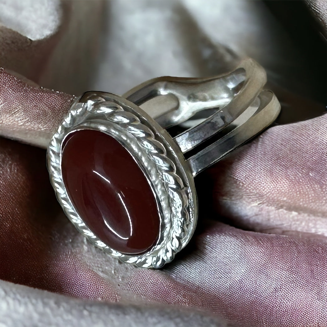 Argentium Silver Split Shank Ring, Carnelian Oval Setting